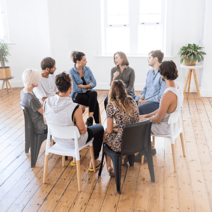 Cercle de parole dans un atelier bien-être de mouvement sensoriel