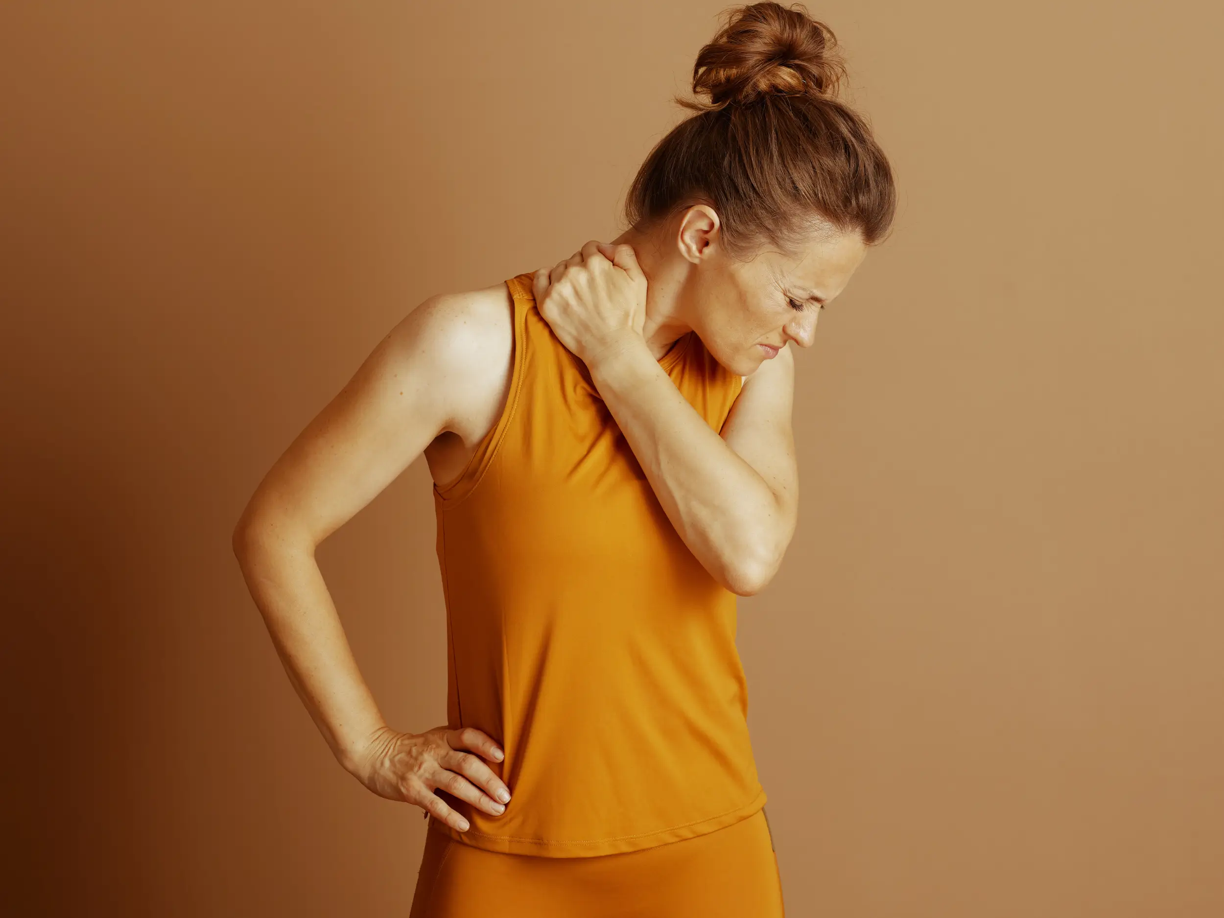 Douleurs cervicales et tensions dans la nuque — atelier somatique Munz Floor pour soulager naturellement